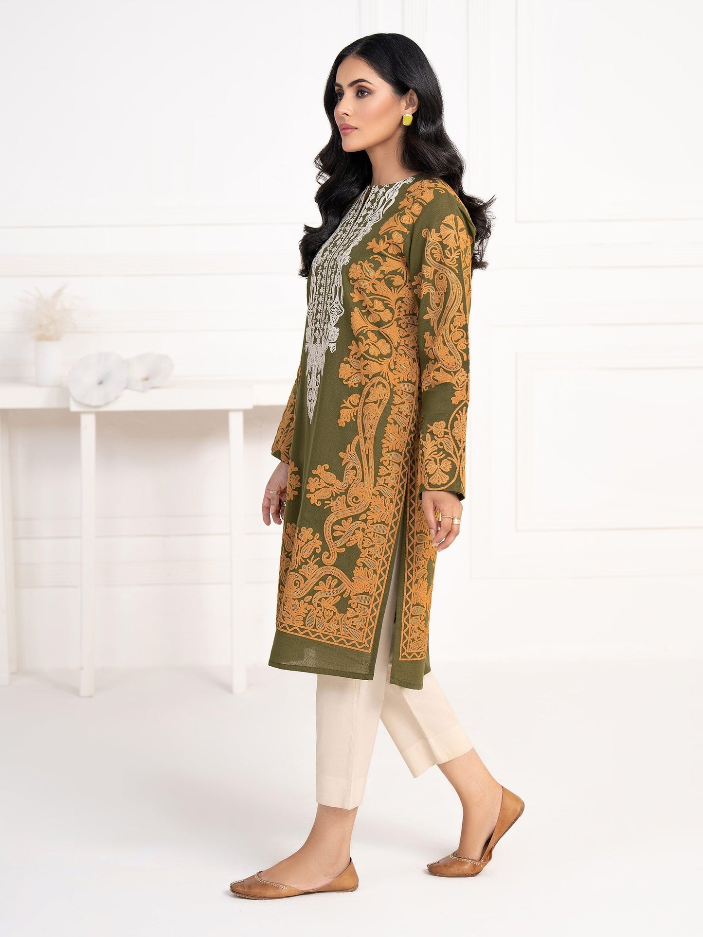 Khaddar Shirt-Embroidered (Unstitched)