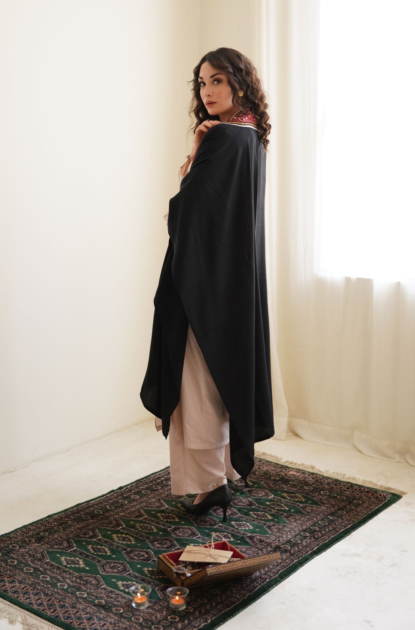 Shahkaar Cape - Black and Red